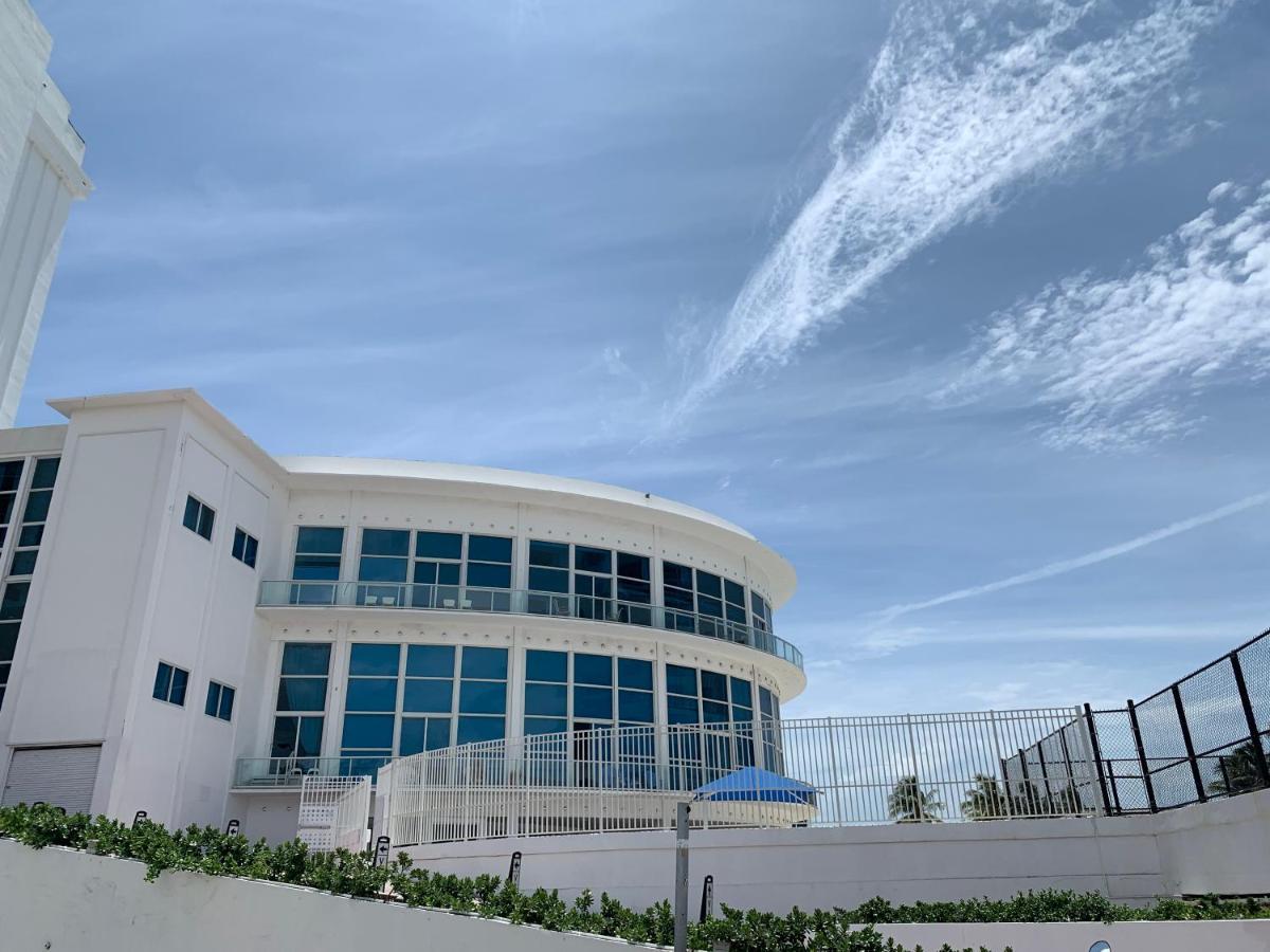 מיאמי ביץ' Castle Beach Studios By Vacation Media מראה חיצוני תמונה